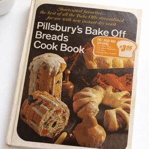 Vintage Pillsbury’s Bake-Off Breads Cookbook, published in 1968 by the Pillsbury